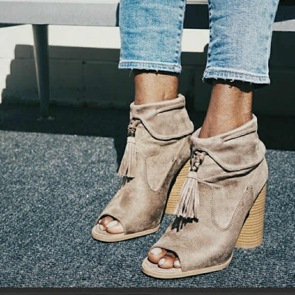 Open Toe Bootie with Tassel - Picture 4 of 4